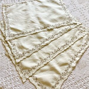 Vintage Cream Embroidered Linen Napkins